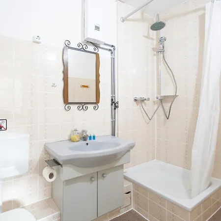 Apartmenthaus Am Waldrand- Kueche - Fruehstueck - Balkon * فيلديمان