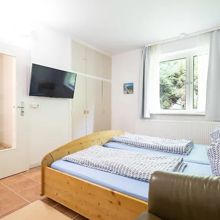 Apartmenthaus Am Waldrand- Kueche - Fruehstueck - Balkon فيلديمان