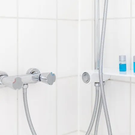 Apartmenthaus Am Waldrand- Kueche - Fruehstueck - Balkon *