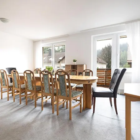 Apartmenthaus Am Waldrand- Kueche - Fruehstueck - Balkon شقة *