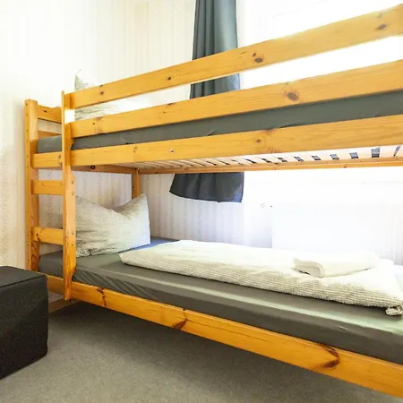 Apartmenthaus Am Waldrand- Kueche - Fruehstueck - Balkon *