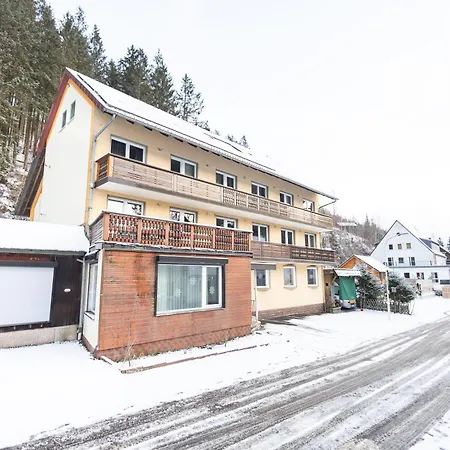 Apartmenthaus Am Waldrand- Kueche - Fruehstueck - Balkon شقة *