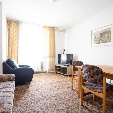 Lejlighed Apartmenthaus Am Waldrand- Kueche - Fruehstueck - Balkon *